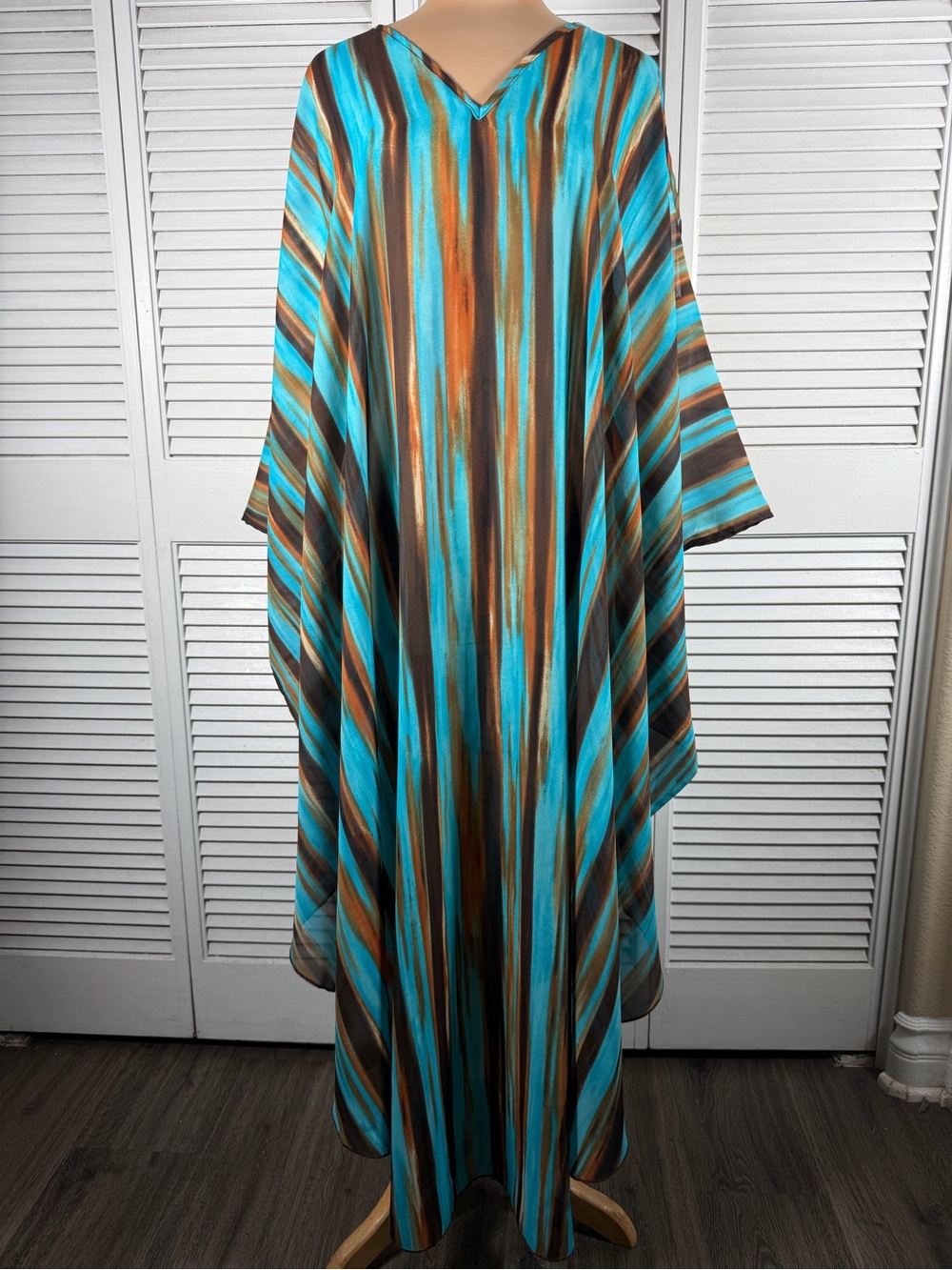 Shawl Dawls One Size Kaftan Poncho Cape Abstract Stripe Made in USA